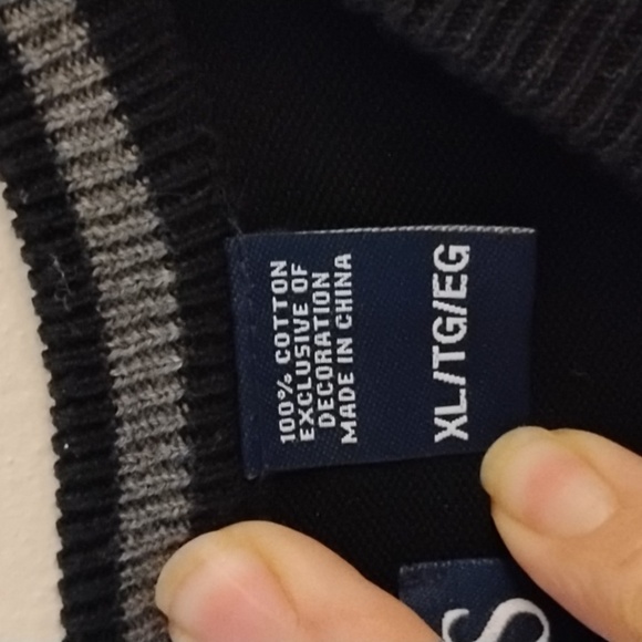 Chaps Black Sleeveless Sweater Vest - Picture 4 of 5